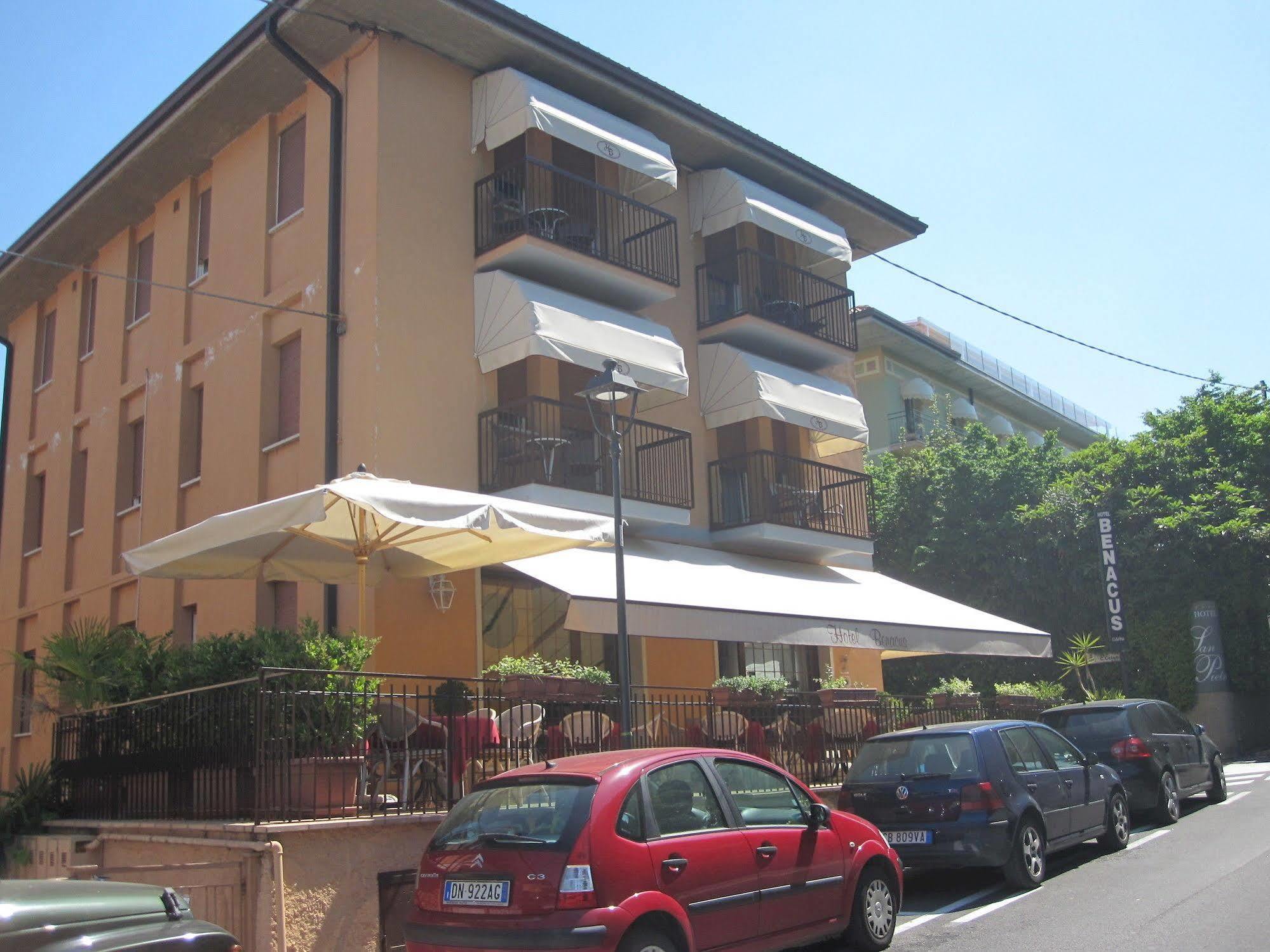 Hotel Benacus Bardolino Exterior foto