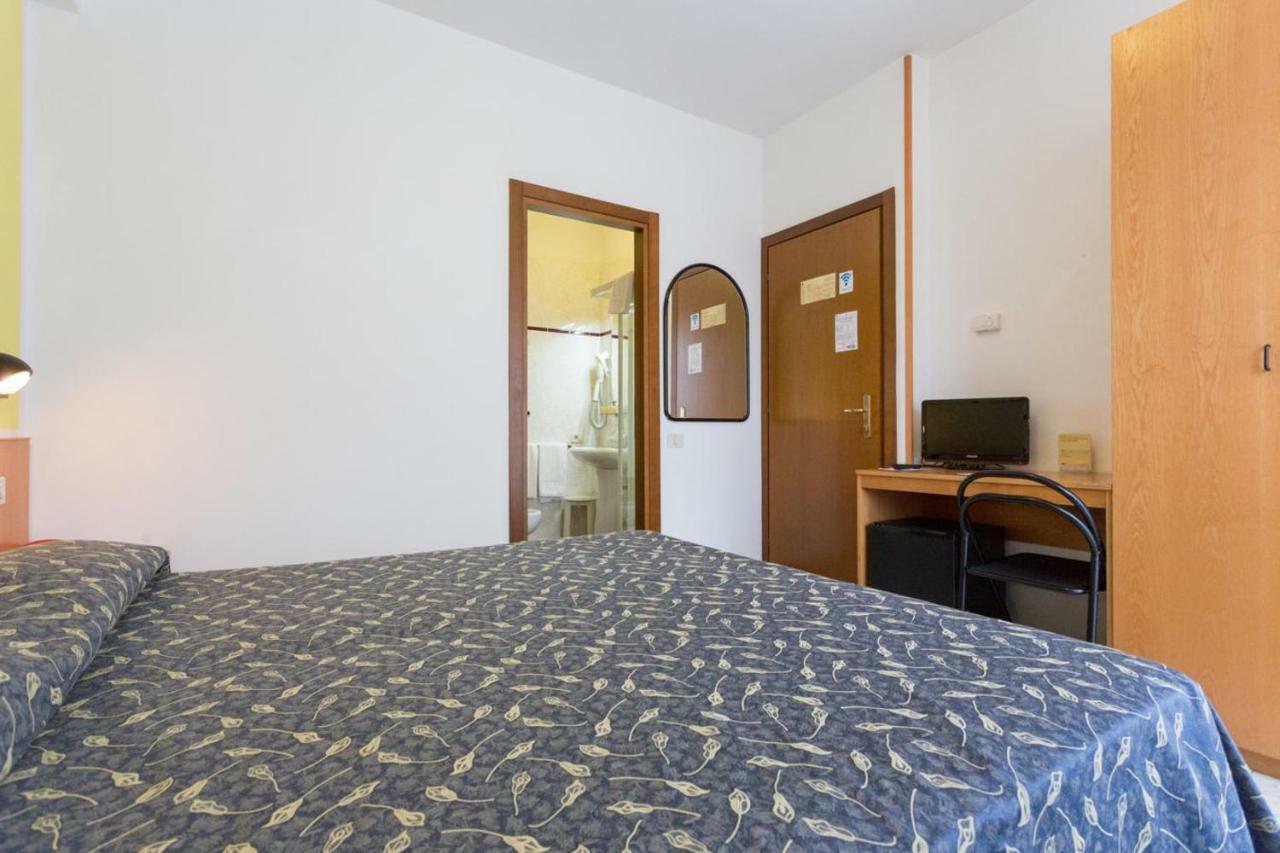 Hotel Benacus Bardolino Exterior foto
