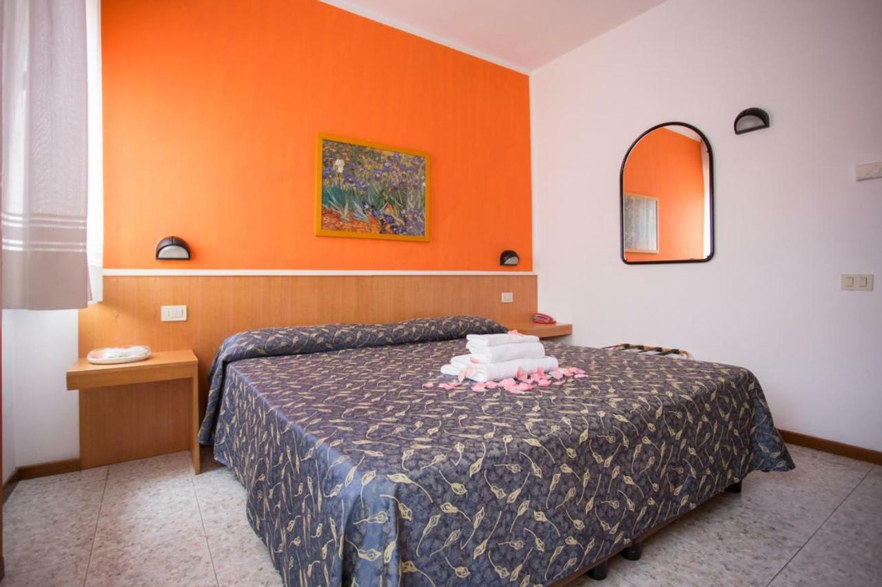 Hotel Benacus Bardolino Exterior foto