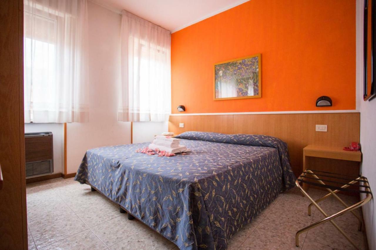 Hotel Benacus Bardolino Exterior foto